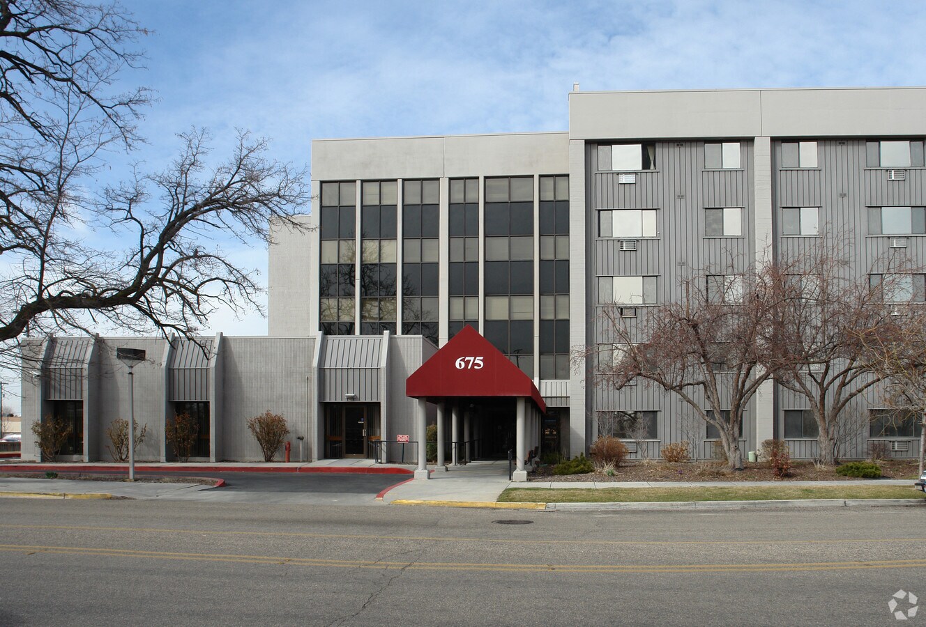 Photo - Shoreline Plaza