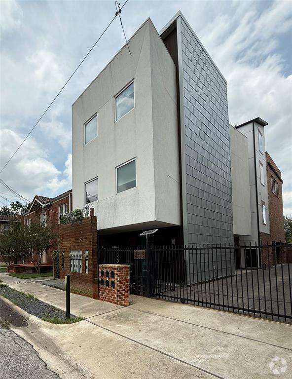 Building Photo - 1313 Isabella St Rental
