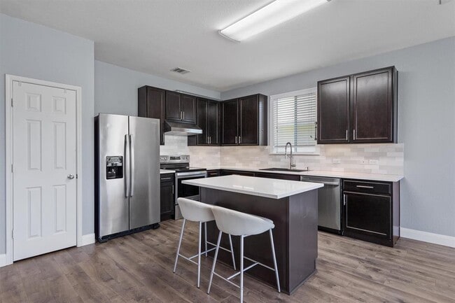 Building Photo - 5508 Nelson Oaks Dr Rental