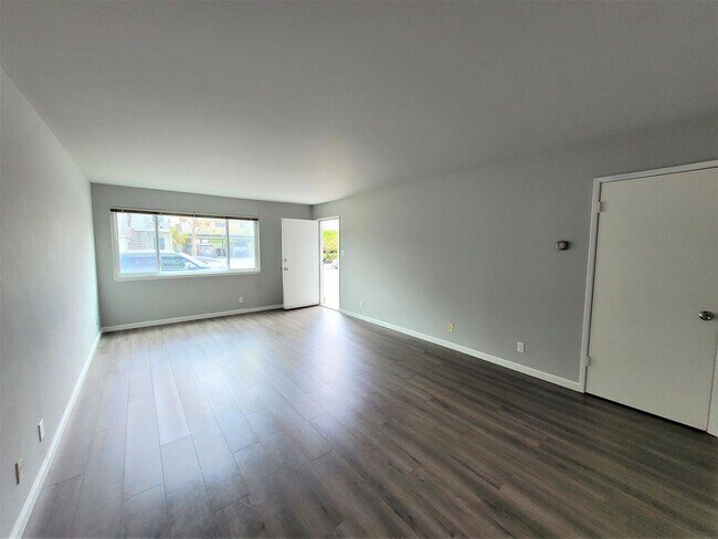Photo - 3301 Santa Clara Ave Unidad A
