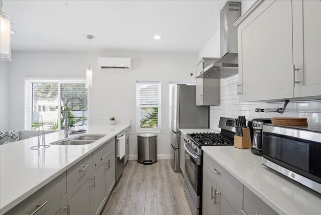 Photo - 486 9th Ave N Unit 486