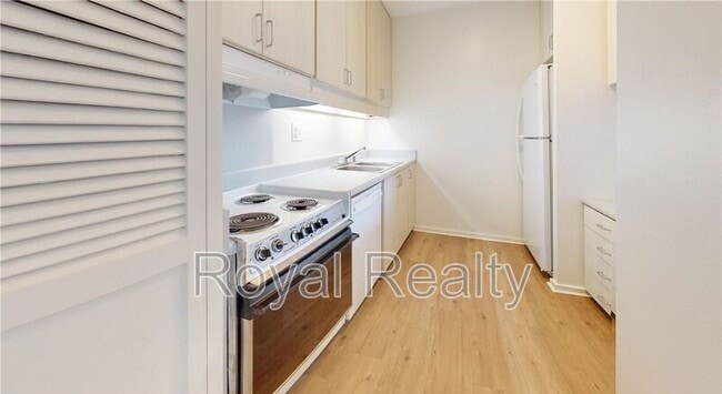 Photo - 1610 Kanunu St Unit #1602