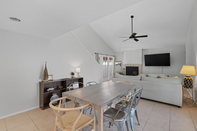 Photo - 4245 E Ludlow Dr