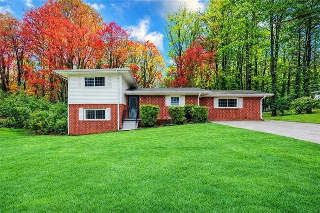 Building Photo - 639 Skipper Dr NW