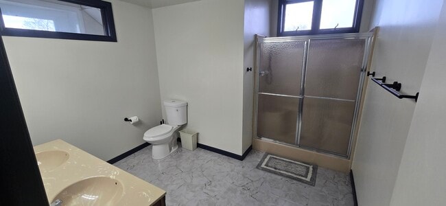 Bath 2 with standing shower - 2655 Allentown Rd