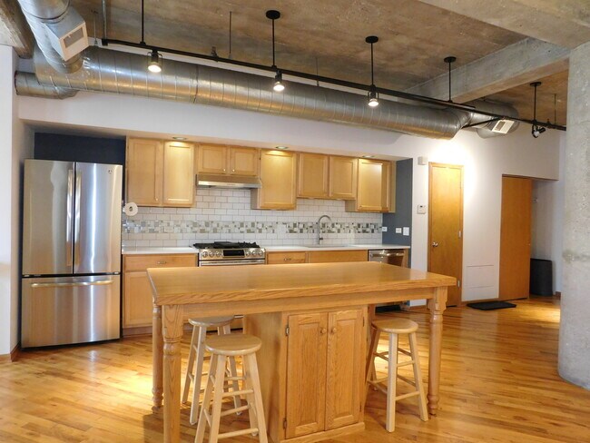 Photo - 1830 Ridge Ave Unit 104