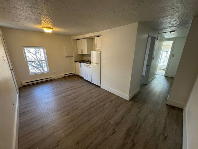 Building Photo - 2-Bed 1-Bath Apartment in Rittenhouse Sq