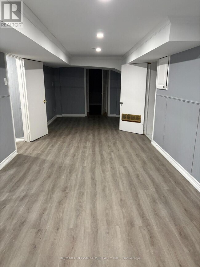 Photo - 466 Brimley Rd Unité Basement