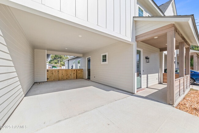 Photo - 119 Mayberry Grv St