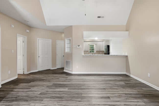 Sterling Pointe Apartments