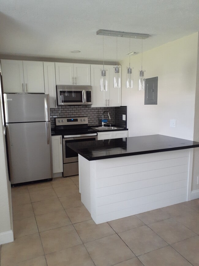 Photo - 1407 Holly Heights Dr Unit 3