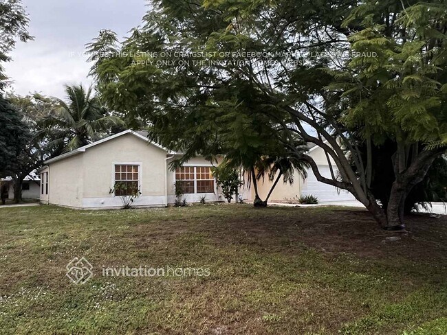 Photo - 102 NW Carmelite St