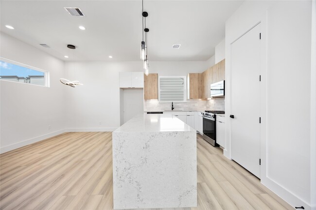 Photo - 6735 Peerless St Unit C