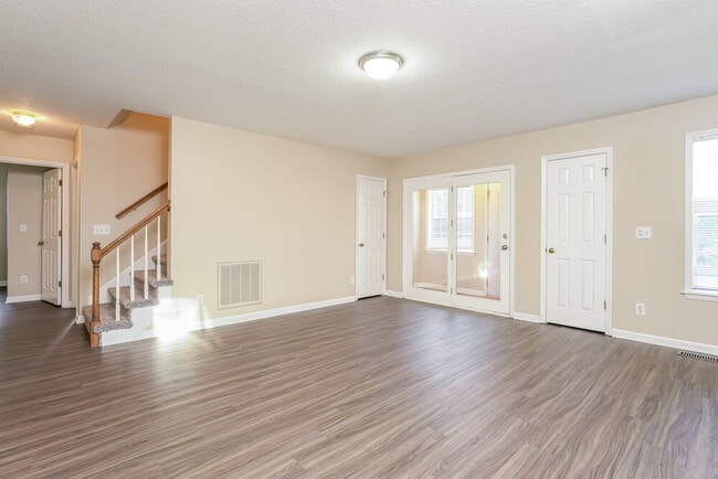 Photo - 2110 Arden Pl