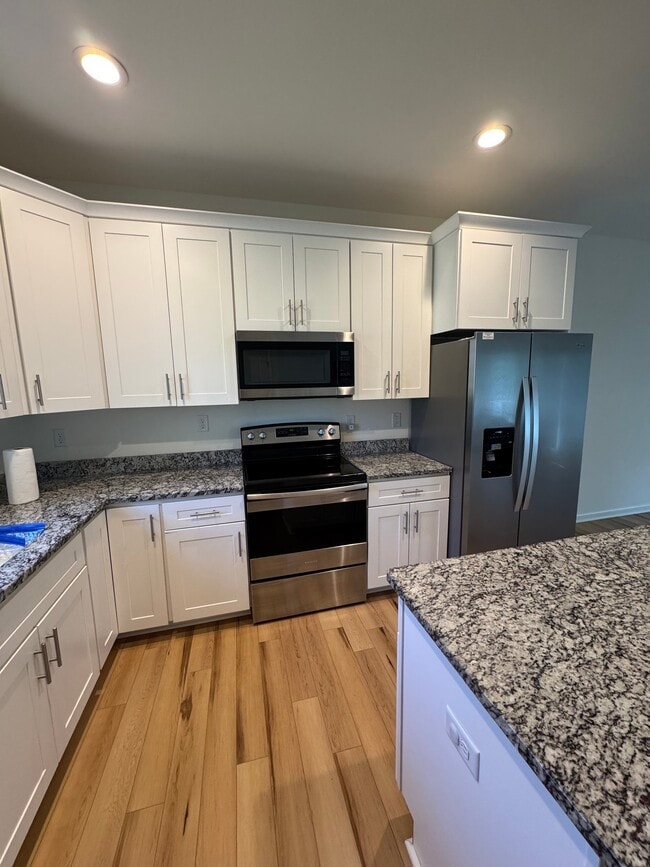 221 Barrington Dr