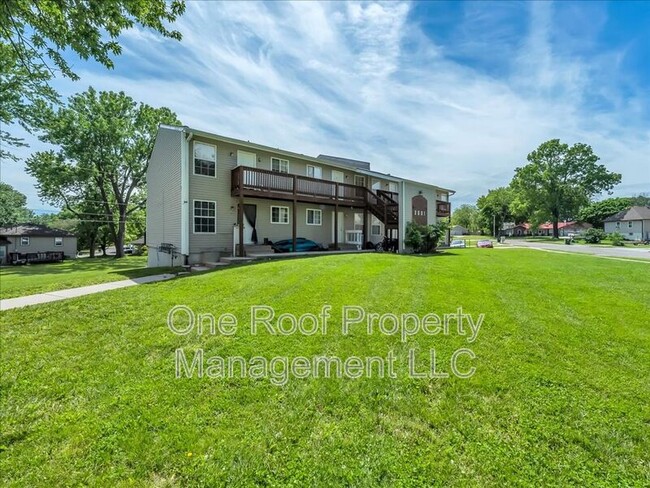 Photo - 2001 Chateau Dr