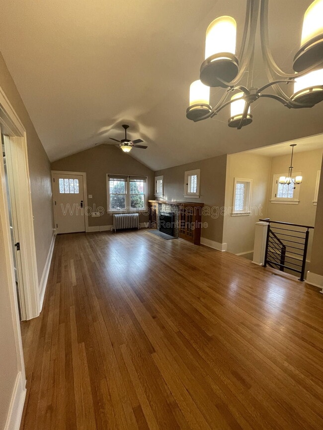 Photo - 4290 King St
