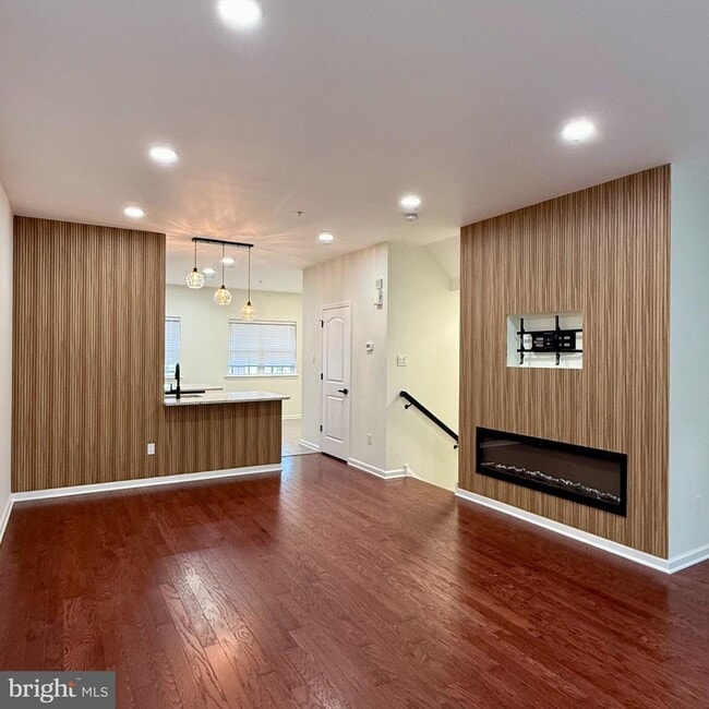 Building Photo - 153 Mercer Ct