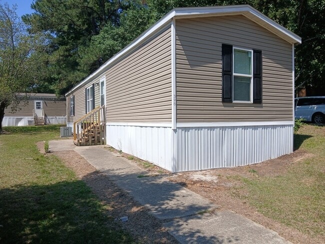 Building Photo - 398 Bainbridge Ct