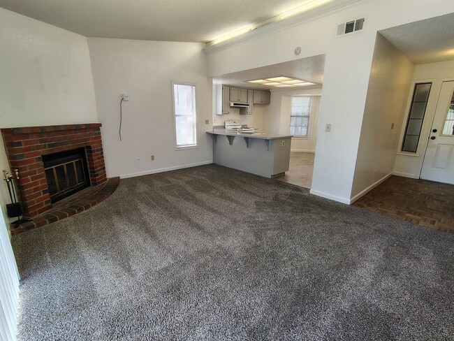 Photo - 932 Inez Dr