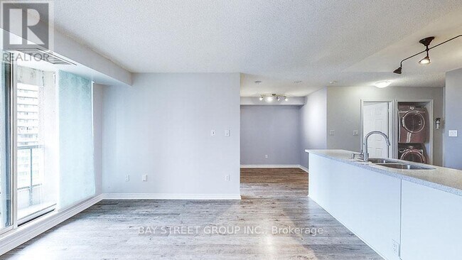 Photo - 7 Lorraine Dr Unit 1701