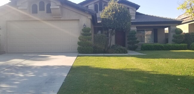 Building Photo - 10211 Lanesborough Ave