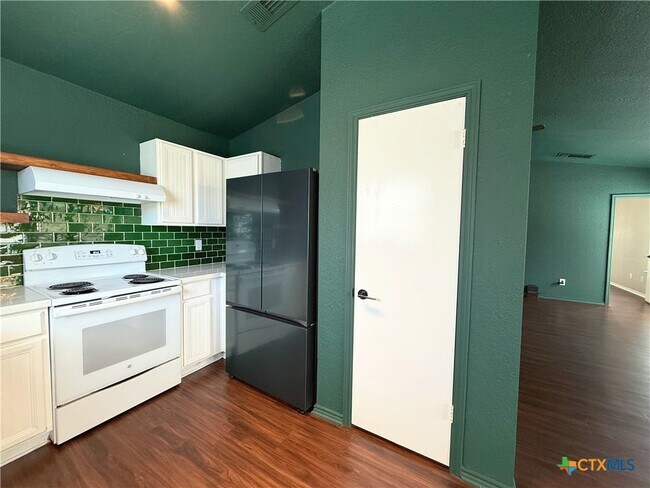 Photo - 1813 Cedar Ln