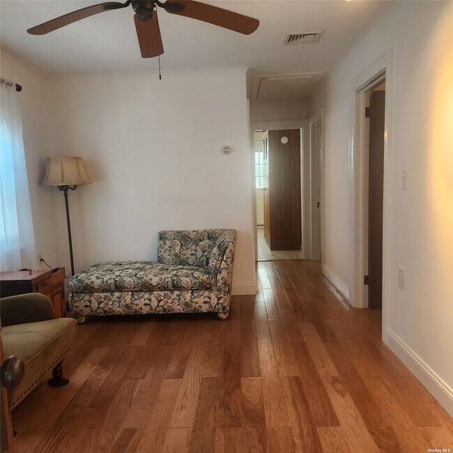 Photo - 141 West Blvd