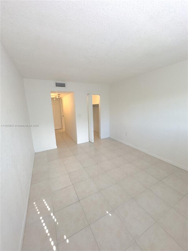Photo - 12290 NE 11th Ct Unit 206