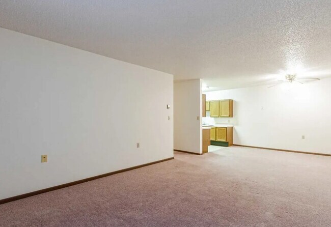 Eastmoor Apartments & Townhomes