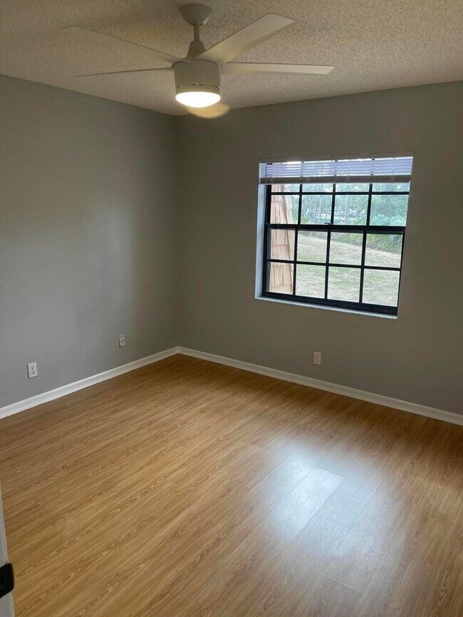 Photo - 4237 Oak Terrace Dr