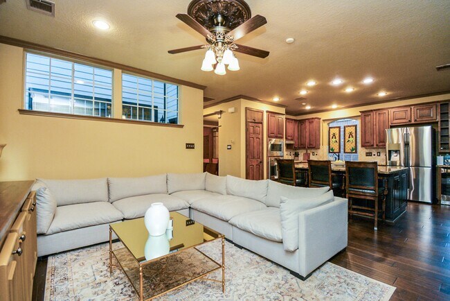 Photo - 12906 Kingsbridge Ln