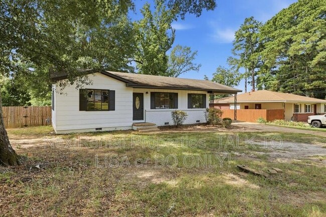 Photo - 2033 Carolyn Ln