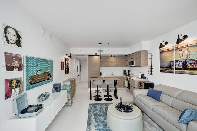 Building Photo - 1300 S Miami Ave Unit 4508