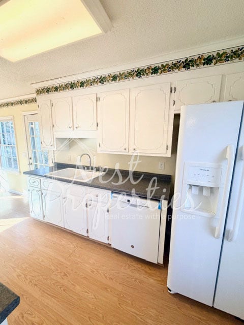 Photo - 325 Southampton Dr