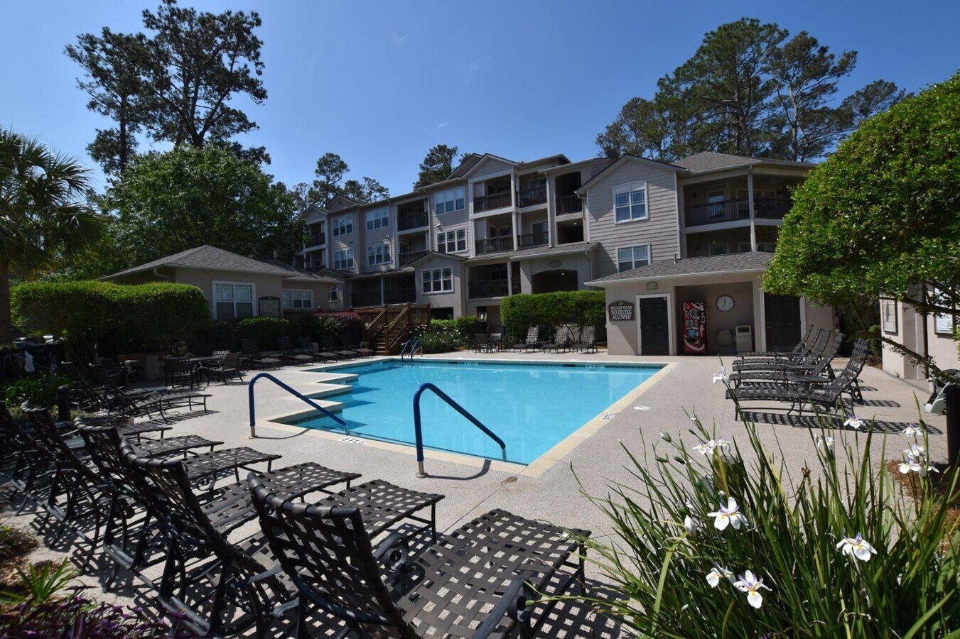 Photo - 1 BR / 1 BA at Brighton Bay