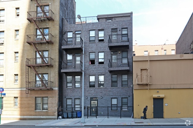 Photo - 2494 Amsterdam Ave