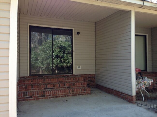 Photo - 156 Thames Valley Ct