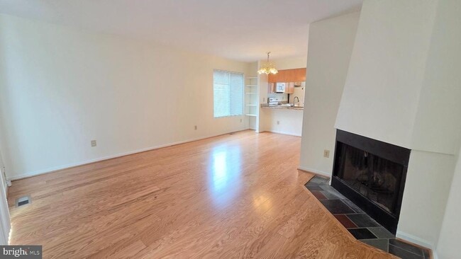 Photo - 2030 6th St S