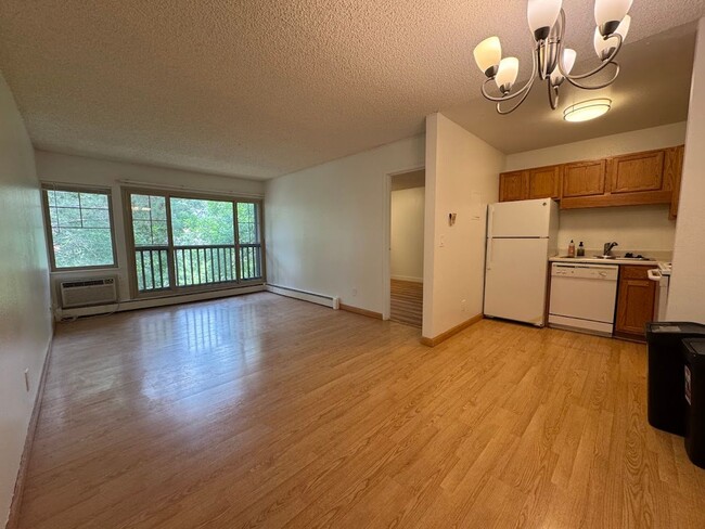 Building Photo - 860 W Moorhead Cir Unit 2L Rental