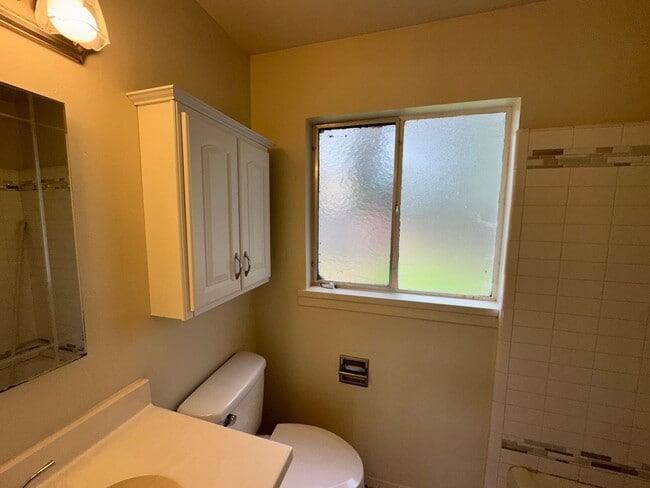 Photo - 3120 Alder Way