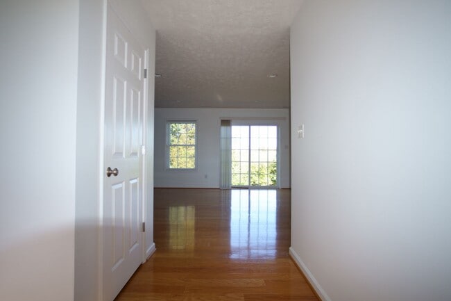 Photo - 3 Bed/2 Bath. Master on Main. Close to shopping, US 460, and I-81