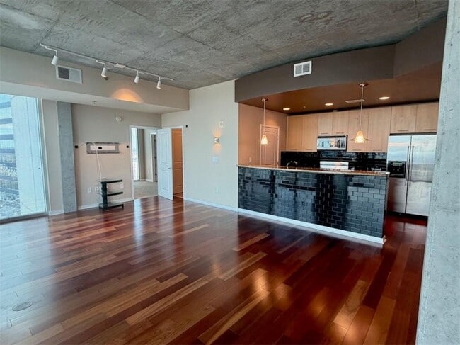 Photo - 3324 Peachtree Rd NE Unidad 2719