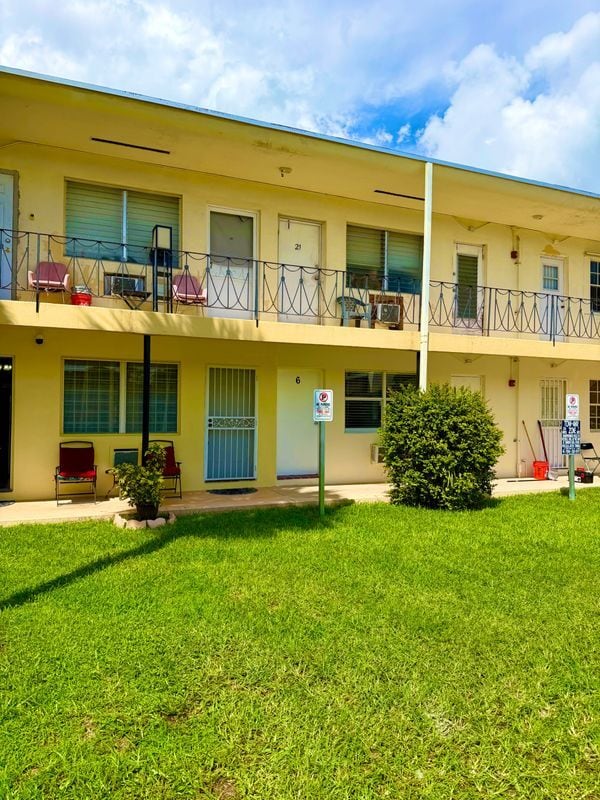 Photo - 71 NW 76th St