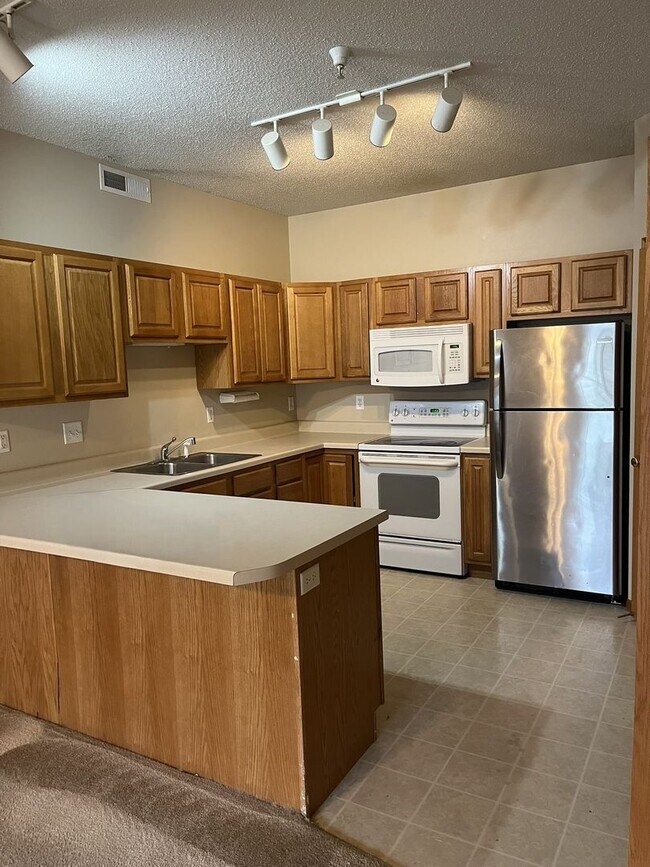 Photo - 2 BED 2 BATH - Available Fall 2026 Unit 1