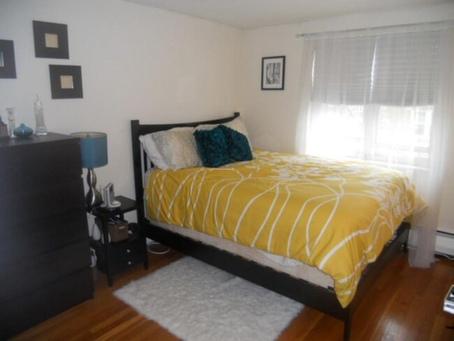One-block Off Comm near Wash Brighton - One-block Off Comm near Wash Brighton Rental