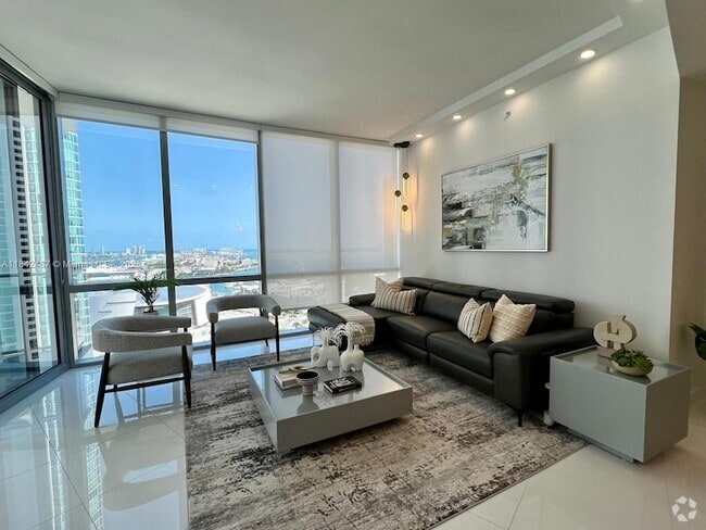 Building Photo - 851 NE 1st Ave Unit 2309 Rental