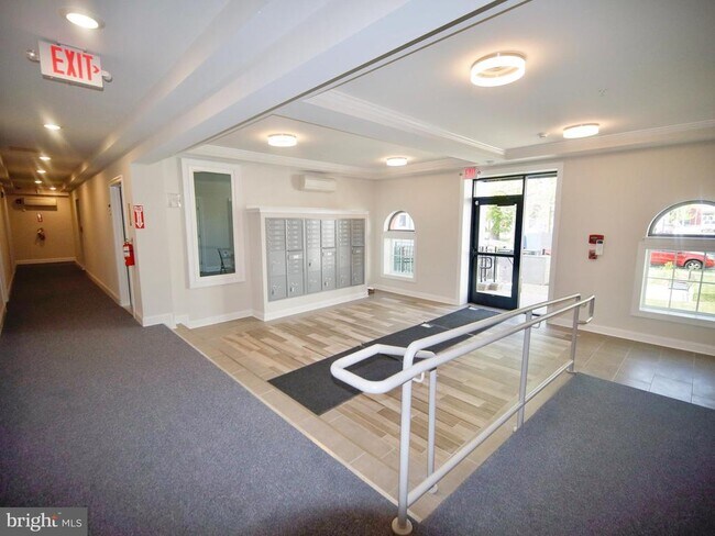 Photo - 220 Hamilton St NW Unit 109