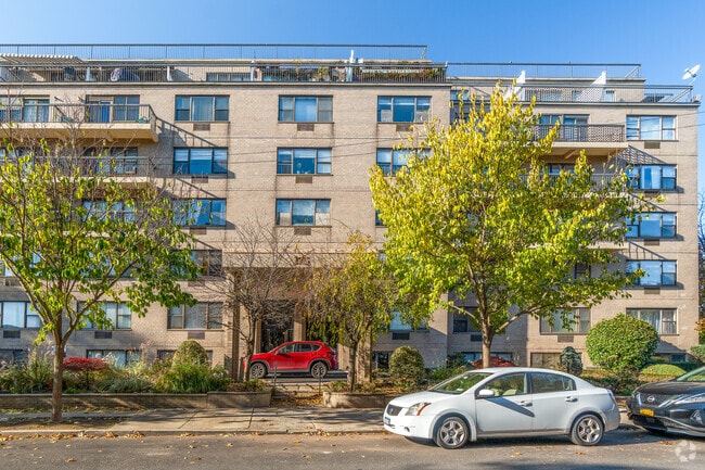 Photo - Woodview Condominium