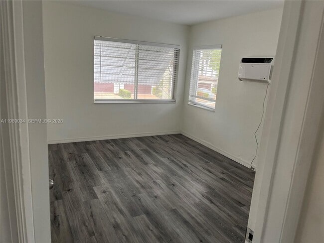 Photo - 92 Hendricks Isle Unidad 6